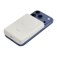 Belkin BoostCharge Slim, Magnetic, 10000 mAh, Sand Belkin BoostCharge Slim, Magnetic, 10000 mAh, Sand
